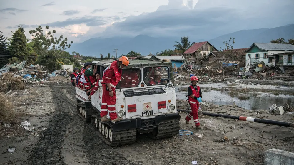 Số người thiệt mạng trong vụ động đất và sóng thần tại Indonesia lên tới 1.558 người ảnh 3