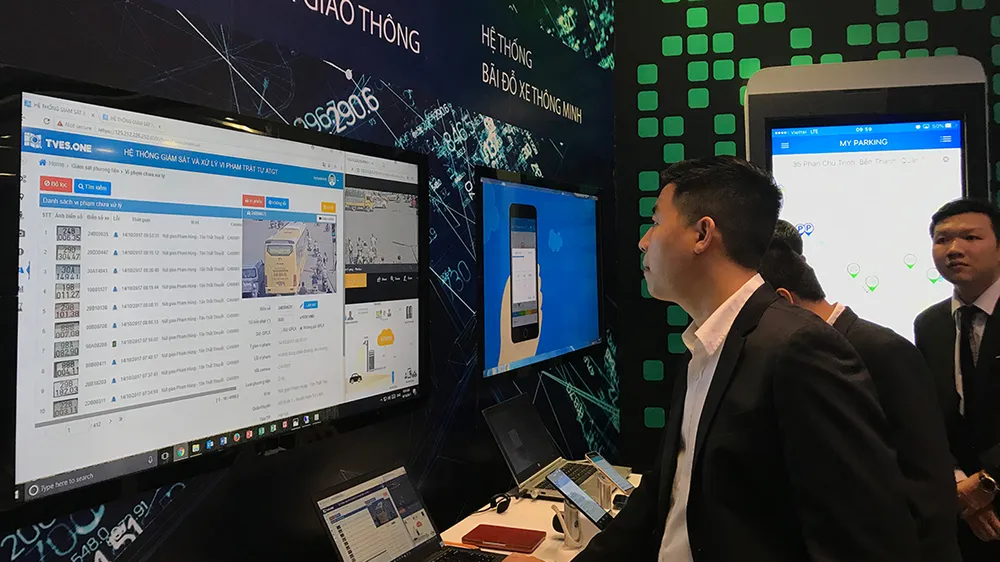 Chuyển mình trước cách mạng công nghiệp 4.0 - Bài 1: Doanh nghiệp đi tiên phong ảnh 1