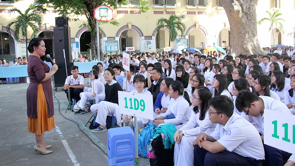 Một buổi tư vấn tâm lý cho học sinh tại Trường THPT Marie Curie (quận 3, TPHCM) Ảnh: THU TÂM