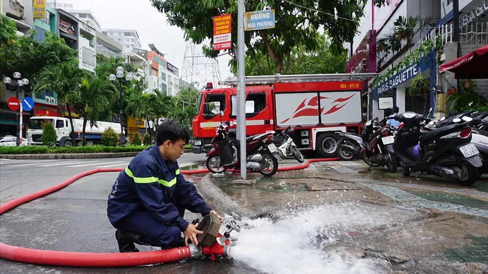 Chung tay hỗ trợ người dân ảnh 2