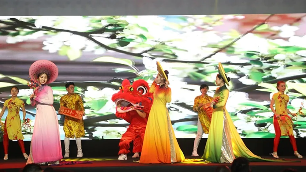 Gần 2.000 người tham dự Lễ công bố dự án Sunshine City Sài Gòn ảnh 3