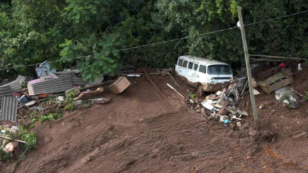 Ít nhất 9 người thiệt mạng và hàng trăm người mất tích trong vụ vỡ đập tại Brazil ảnh 11