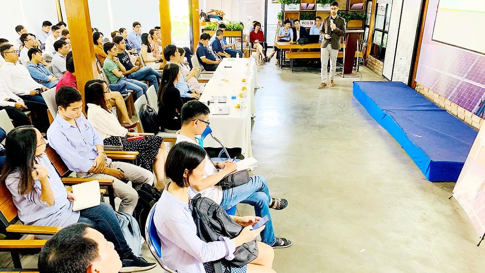 Nhiều startup và doanh nghiệp chuyên về năng lượng sạch tham gia chương trình New Energy Nexus Việt Nam. Ảnh: T.BA