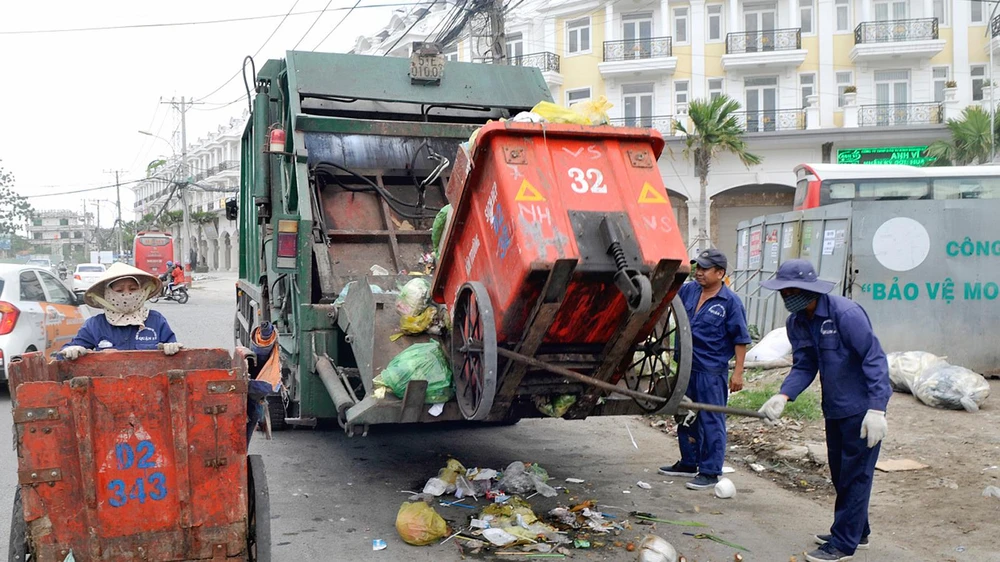 Cần cải thiện đồng bộ hạ tầng thu gom và xử lý rác thải ảnh 1 Cần cải thiện đồng bộ hạ tầng thu gom và xử lý rác thải ảnh 1