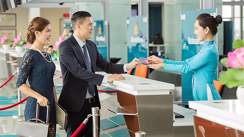 Xu hướng sử dụng thẻ tín dụng để tiêu dùng ngày càng tăng. Ảnh: HUY ANH
