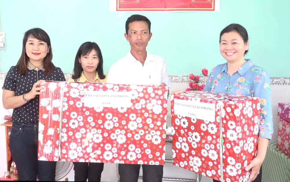 Khám bệnh cho người dân nghèo ở Sóc Trăng ảnh 3