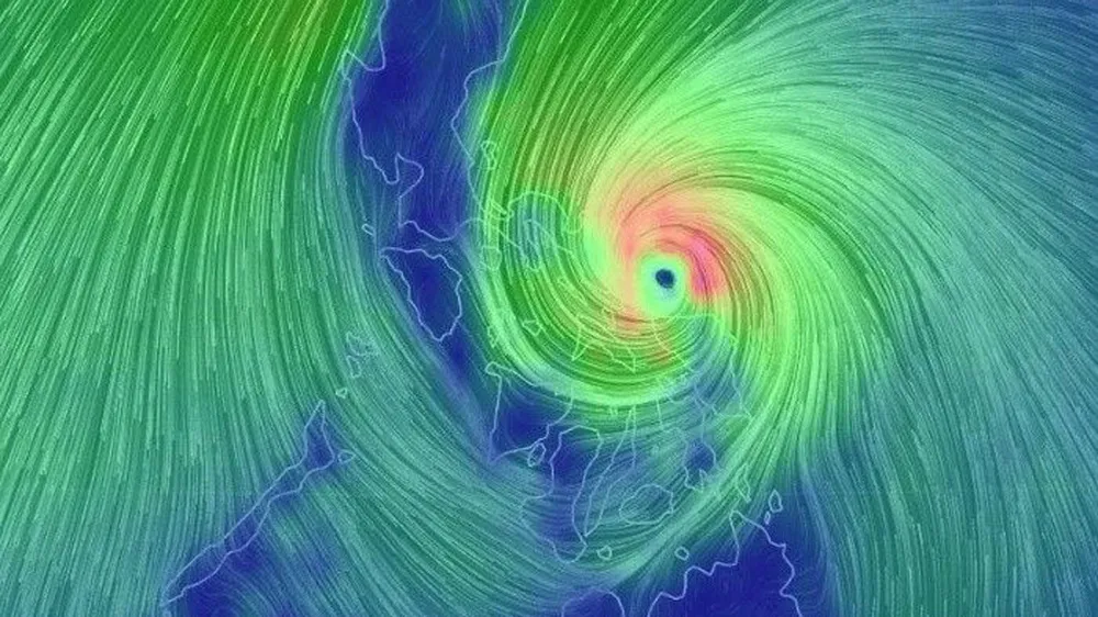 Bão Kamuri giật cấp 17 sẽ đi vào Biển Đông, vùng núi cao Bắc bộ đề phòng sương muối ảnh 2