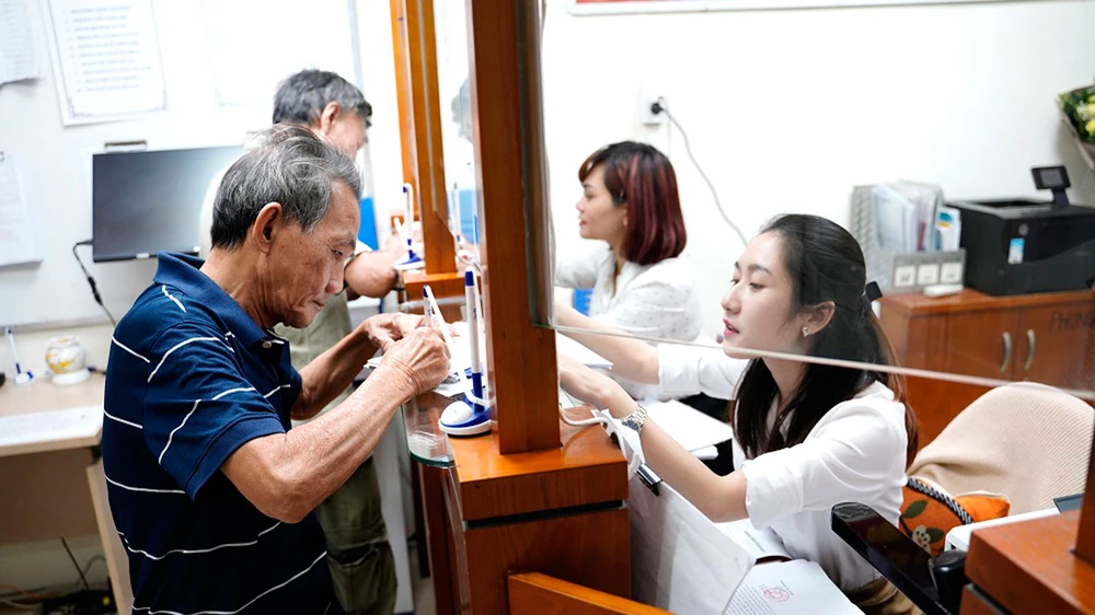 Nhiều băn khoăn trong giám sát chính quyền ảnh 1 Nhiều băn khoăn trong giám sát chính quyền ảnh 1