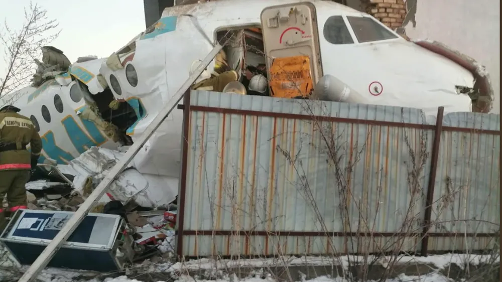 Rơi máy bay tại Kazakhstan, ít nhất 14 người thiệt mạng ảnh 5