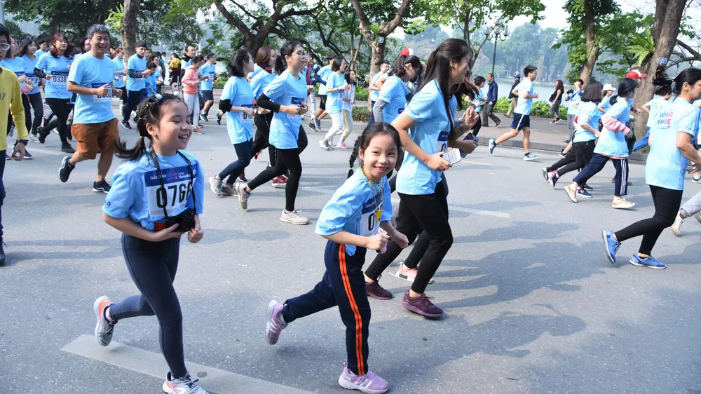 Giải chạy “Sống khỏe cùng VietinBank”: Lan tỏa và sẻ chia yêu thương ảnh 2 Giải chạy “Sống khỏe cùng VietinBank”: Lan tỏa và sẻ chia yêu thương ảnh 2