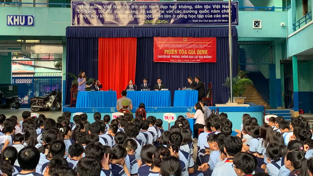 Chi hội Luật sư bảo vệ quyền trẻ em TPHCM tuyên truyền pháp luật cho học sinh Trường THCS Lê Quý Đôn, quận 3