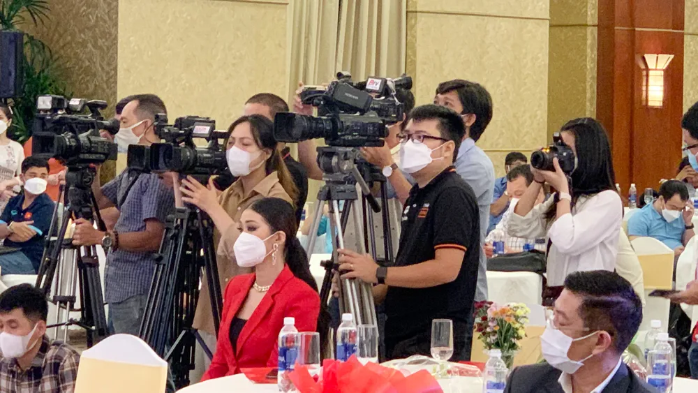 Họp báo Giải thưởng Quả bóng vàng Việt Nam 2021: “Vắng mặt” 3 hạng mục trao giải trong điều lệ ảnh 13