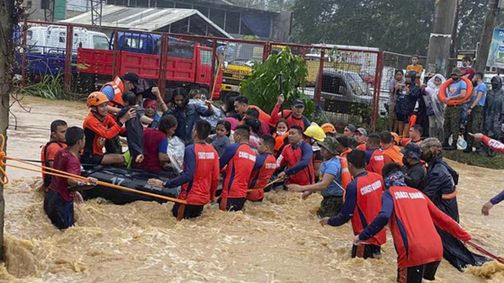 Philippines ban bố tình trạng thảm họa do bão Rai