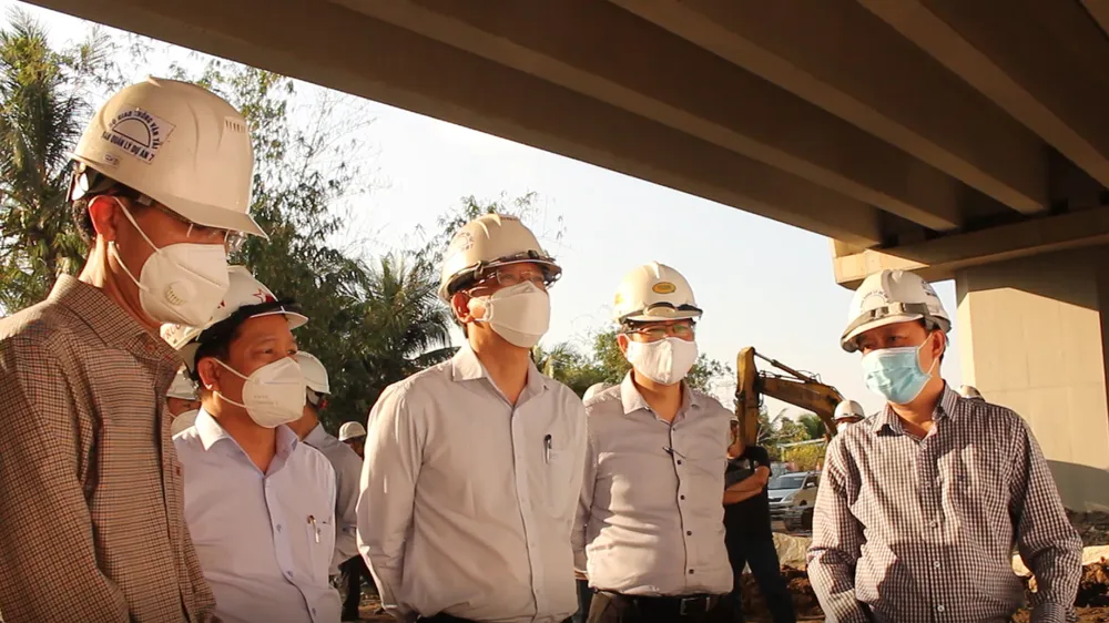 Bộ GTVT kiểm tra tuyến cao tốc Trung Lương - Mỹ Thuận: Đảm bảo thông xe trước Tết Nguyên đán ảnh 4