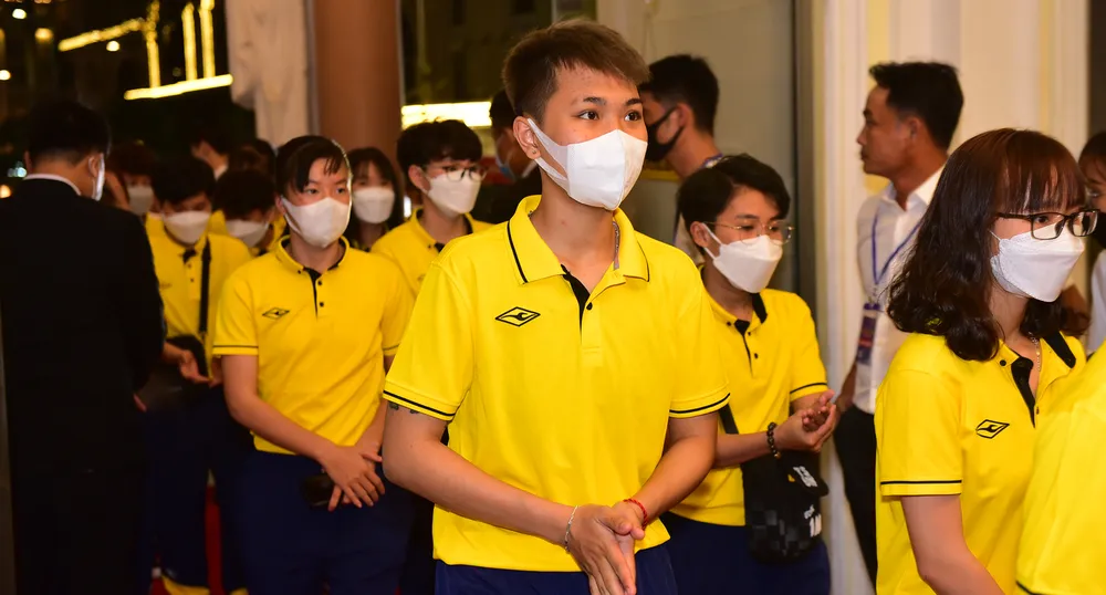 Hoàng Đức, Huỳnh Như và Văn Ý đoạt Quả bóng vàng Việt Nam 2021 ảnh 31