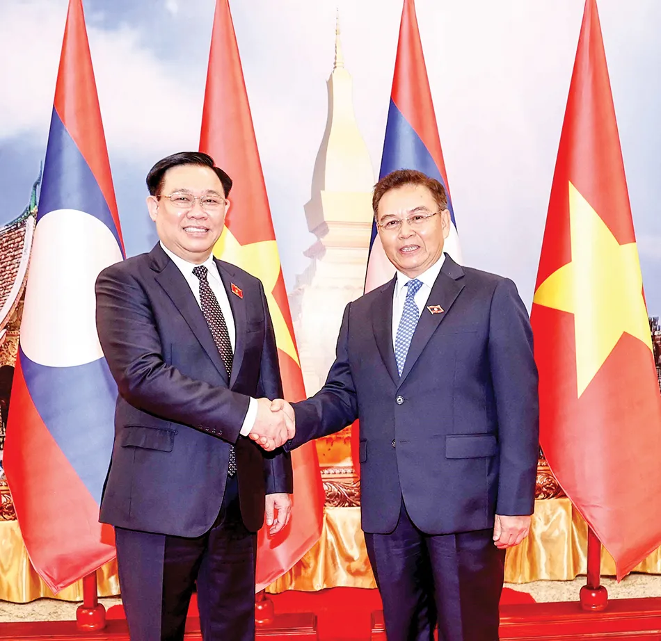Quan hệ hữu nghị Việt - Lào phát triển tốt đẹp ảnh 1 Quan hệ hữu nghị Việt - Lào phát triển tốt đẹp ảnh 1