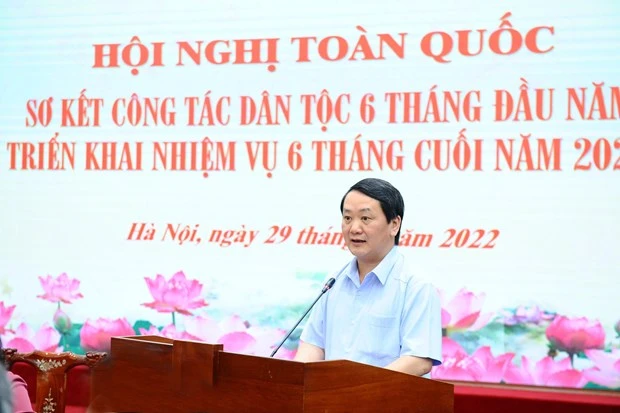 Bộ trưởng, Chủ nhiệm Ủy ban Dân tộc Hầu A Lềnh phát biểu khai mạc hội nghị. Ảnh: TTXVN