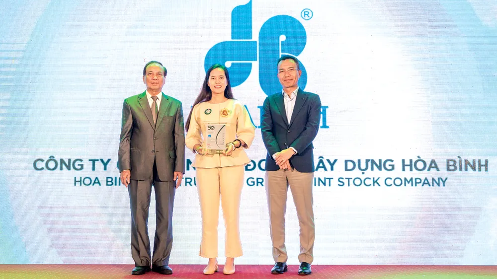 Tập đoàn Xây dựng Hòa Bình lọt Tốp 10: Doanh nghiệp tư nhân lớn nhất Việt Nam