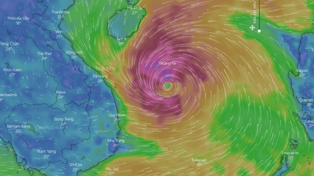 Bão số 4 sắp vào bờ biển miền Trung. Nguồn: Windy