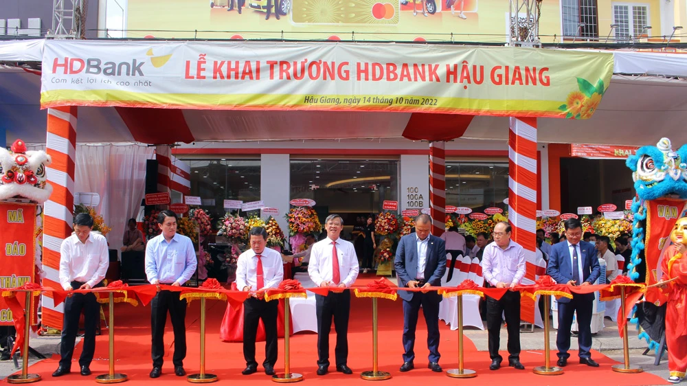Đời vui, sáo bay gọi bầy – Về miền Tây, HDBank bén duyên Hậu Giang