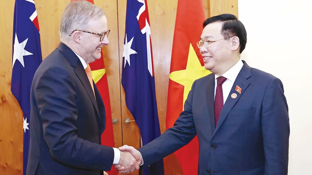 Chủ tịch Quốc hội Vương Đình Huệ hội kiến Thủ tướng Australia Anthony Albanese