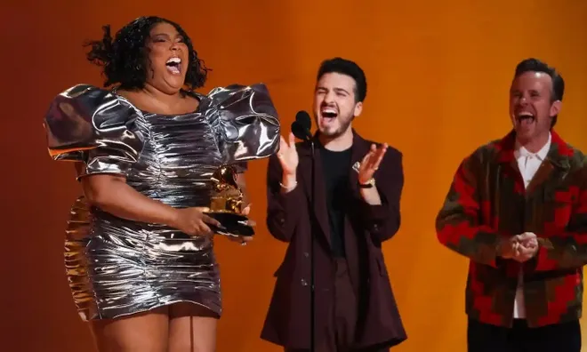 Nữ ca sĩ Lizzo Nữ ca sĩ Lizzo