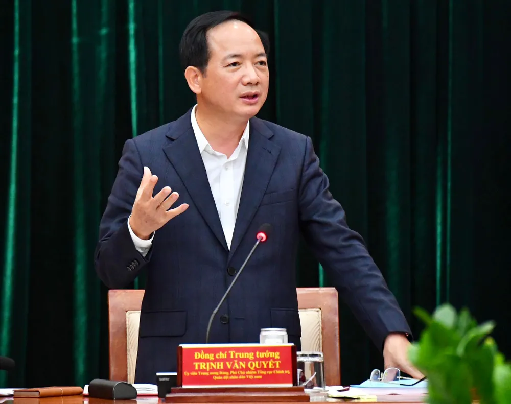 Trung tướng Trịnh Văn Quyết, Phó Chủ nhiệm Tổng cục Chính trị Quân đội Nhân dân Việt Nam phát biểu. Ảnh: VIỆT DŨNG Trung tướng Trịnh Văn Quyết, Phó Chủ nhiệm Tổng cục Chính trị Quân đội Nhân dân Việt Nam phát biểu. Ảnh: VIỆT DŨNG