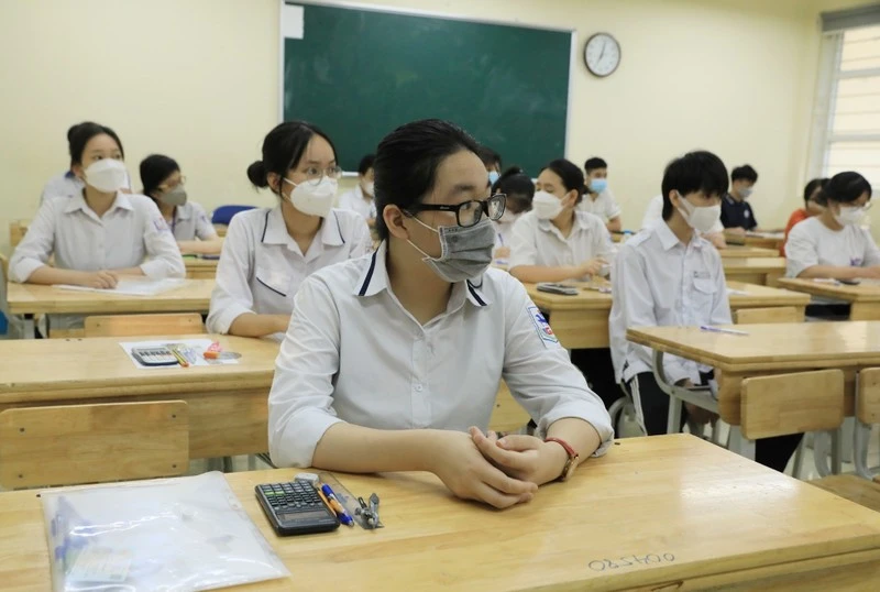 Khác người nhưng không phù hợp