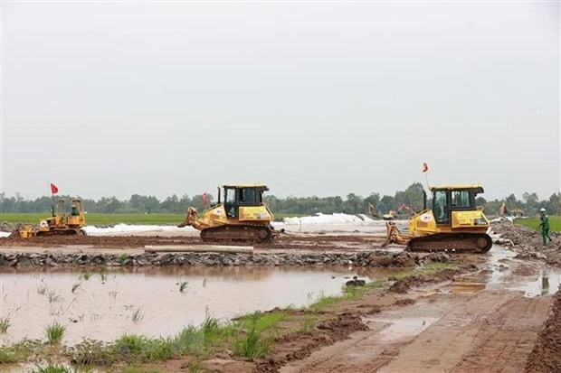 Một số dự án thành phần của các dự án giao thông lớn vẫn chưa đáp ứng tiến độ yêu cầu. Ảnh: TTXVN