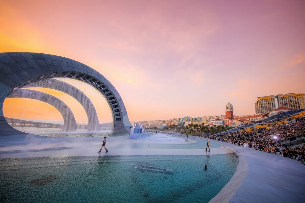 Những sự kiện đình đám như Fashion Voyage 5 thu hút dòng khách cao cấp đến với Sunset Town Những sự kiện đình đám như Fashion Voyage 5 thu hút dòng khách cao cấp đến với Sunset Town