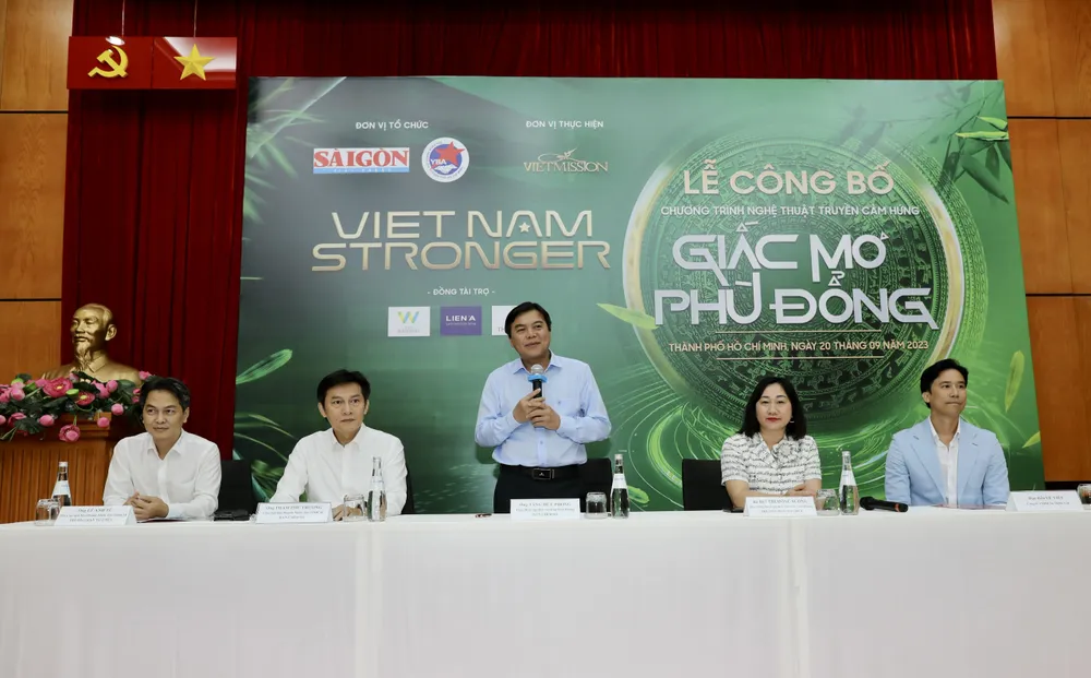 Tổng Biên tập Báo SGGP Tăng Hữu Phong phát biểu tại lễ công bố chương trình. Ảnh: DŨNG PHƯƠNG