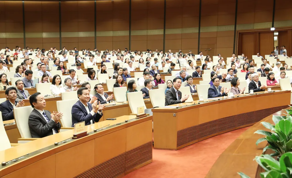 Các đại biểu dự phiên chất vấn và trả lời chất vấn sáng 8-11. Ảnh: QUANG PHÚC Các đại biểu dự phiên chất vấn và trả lời chất vấn sáng 8-11. Ảnh: QUANG PHÚC