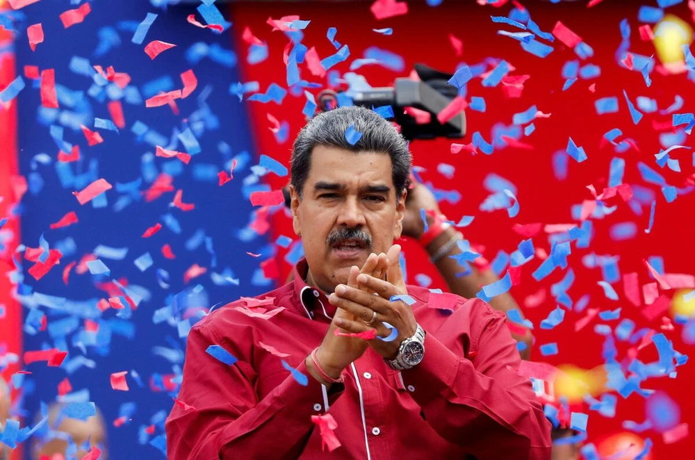 Tổng thống Venezuela Nicolas Maduro tái đắc cử nhiệm kỳ thứ 3 liên tiếp, nâng tổng thời gian cầm quyền lên 18 năm. Ảnh: Reuters