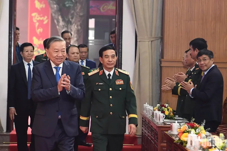 Tổng Bí thư Tô Lâm thăm, làm việc tại Bộ tư lệnh Bộ đội Biên phòng. Ảnh: Báo Quân đội Nhân dân TL4.jpg