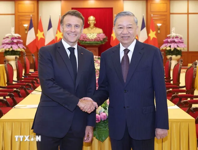 Tổng Bí thư Tô Lâm tiếp Tổng thống Pháp Emmanuel Macron. Ảnh: TTXVN tuyen-bo-chung-viet-nam-phap-2705-3.jpg