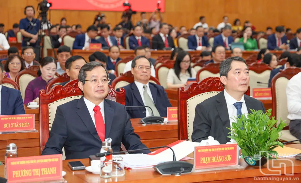 Các đại biểu dự buổi lễ dai-bieu-pham-hoang-son_20250630120349.jpg