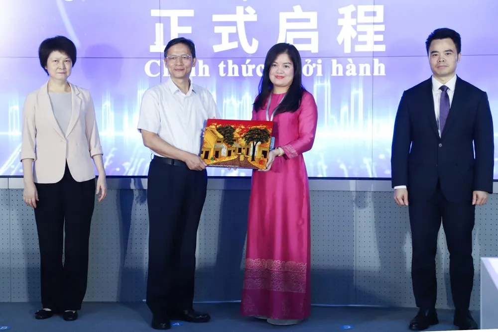 gen-h-QUANG CHAU 2.jpg