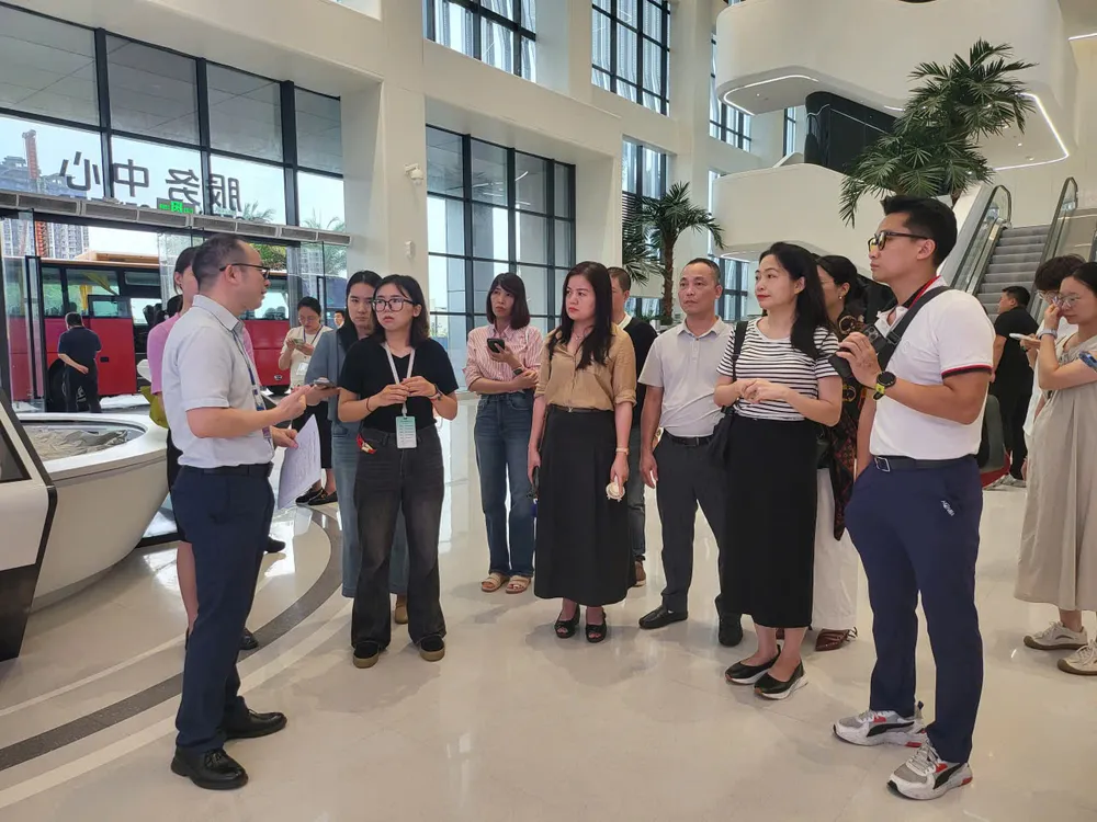 Đoàn báo chí chủ lực Việt Nam đến thăm và làm việc với Trung tâm hợp tác trí tuệ nhận tạo Trung Quốc -Asian tại TP Nam Ninh, tỉnh Quảng Tây, Trung Quốc gen-h-z6879577296898_cb227525eb4378a95f9533ab6d57a4c1.jpg