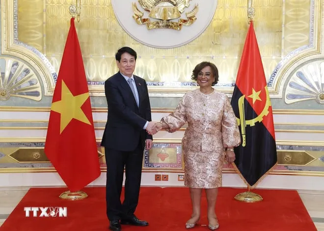 Chủ tịch nước Lương Cường hội kiến Chủ tịch Quốc hội Angola Carolina Cerqueira. Ảnh: TTXVN 2.jpg