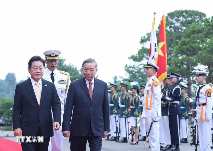 Tổng thống Lee Jae Myung chủ trì Lễ đón Tổng Bí thư Tô Lâm thăm cấp Nhà nước Đại Hàn Dân Quốc. Ảnh: TTXVN