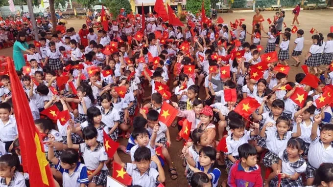 Nhìn thẳng thực tế và kiến tạo tương lai