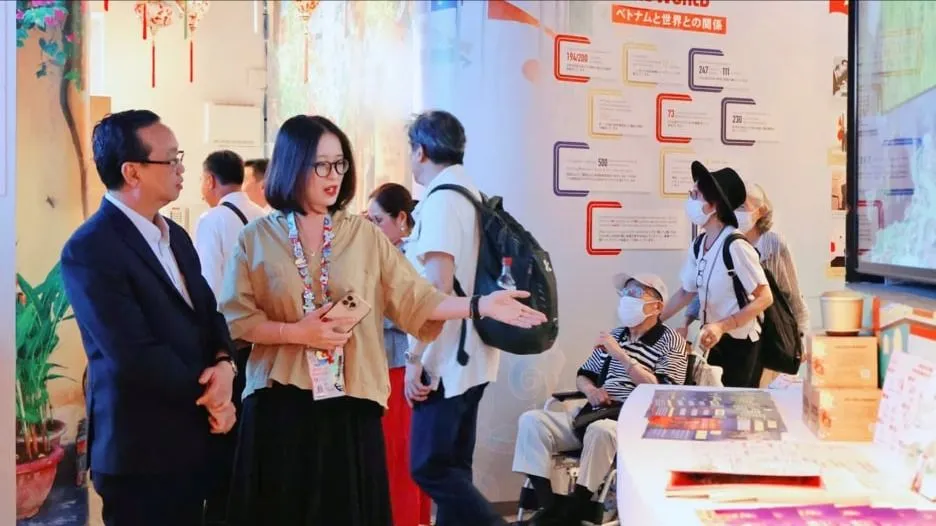 Đoàn tham quan Nhà Triển lãm Việt Nam – Vietnam Pavilion tại Expo 2025 2.jpeg