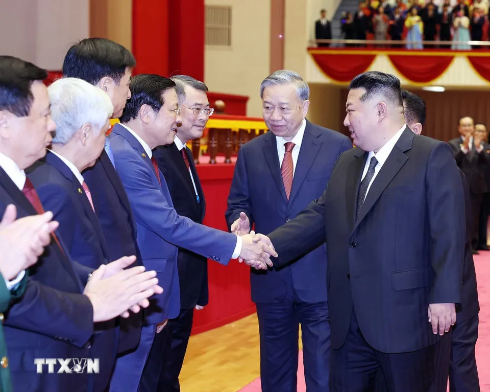 le-don-tong-bi-thu-to-lam-tham-cap-nha-nuoc-toi-chdcnd-trieu-tien-14.jpg