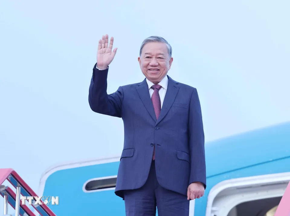 Tổng Bí thư Tô Lâm đến Bình Nhưỡng, bắt đầu thăm cấp Nhà nước tới Triều Tiên và dự Lễ kỷ niệm 80 năm thành lập Đảng Lao động Triều Tiên. Ảnh: TTXVN tong-bi-thu-to-lam-den-binh-nhuong-bat-dau-tham-cap-nha-nuoc-toi-trieu-tien-09.jpg