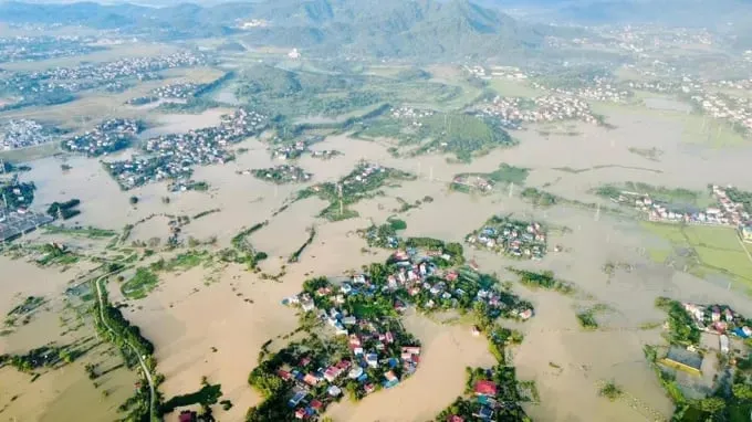 Phía Bắc Hà Nội (xã Trung Giã) chìm trong nước lũ dù trời không còn mưa