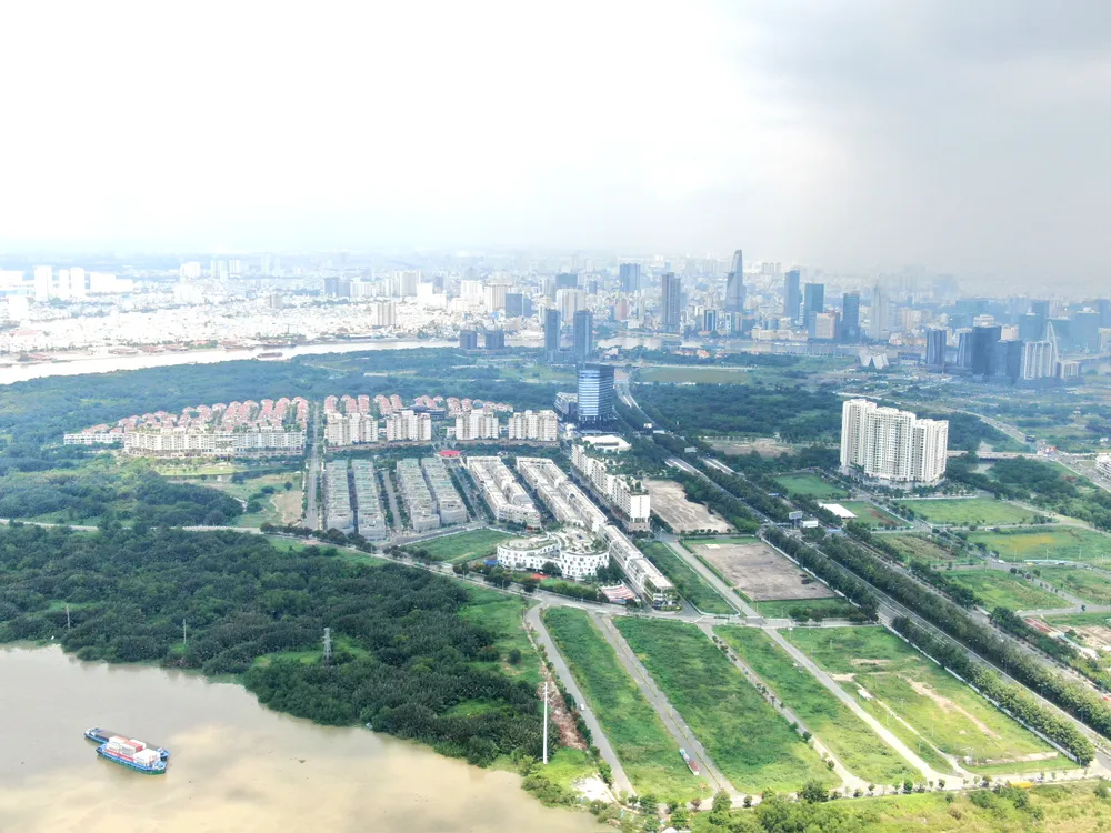 Khu đất tại khu đô thị Thủ Thiêm, TPHCM. Ảnh: HOÀNG HÙNG K5A.jpg