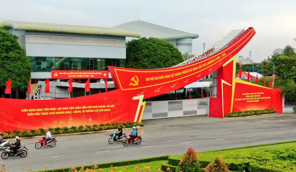Đại hội đại biểu Đảng bộ TPHCM lần thứ nhất sẵn sàng trước giờ G daihoi8.jpg