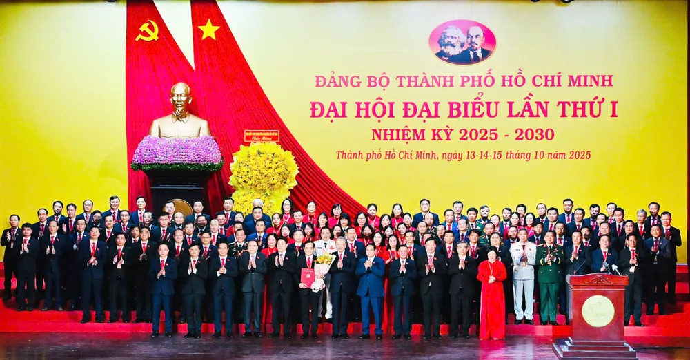Lãnh đạo Đảng, Nhà nước chúc mừng Ban Chấp hành Đảng bộ TPHCM nhiệm kỳ 2025-2030 ban-chap-hanh-ok.jpg