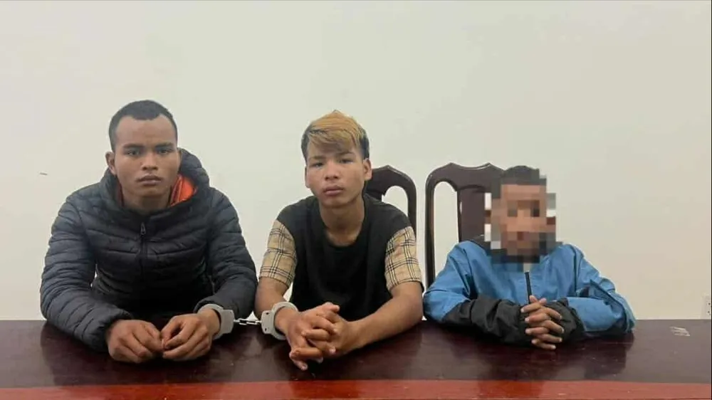 Cơ quan công an đã bắt được nhóm thiếu niên cướp xe máy. 566479924_790554577287956_2693120595009498201_n.jpg