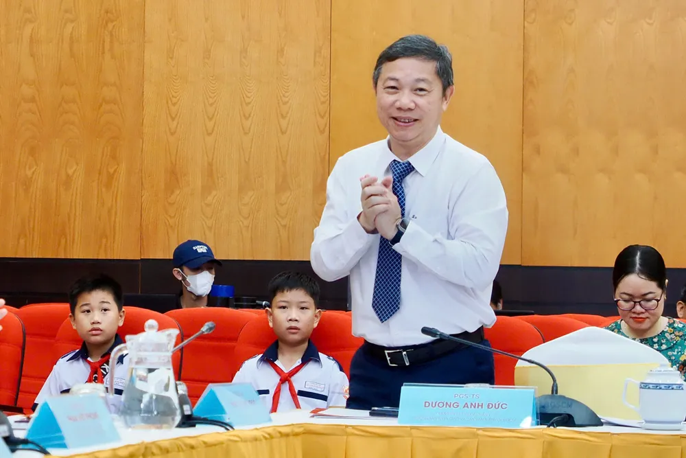 PGS-TS Dương Anh Đức, Ủy viên Ban Thường vụ Thành ủy, Trưởng Ban Tuyên giáo và Dân vận Thành ủy TPHCM tại toạ đàm. Ảnh: HOÀNG HÙNG z7153018415823_7a6beee27aed5f39bd8c5c34078325e0.jpg